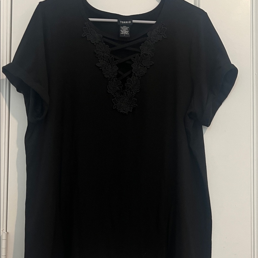 Torrid Black Lace Detail Short Sleeve Tee